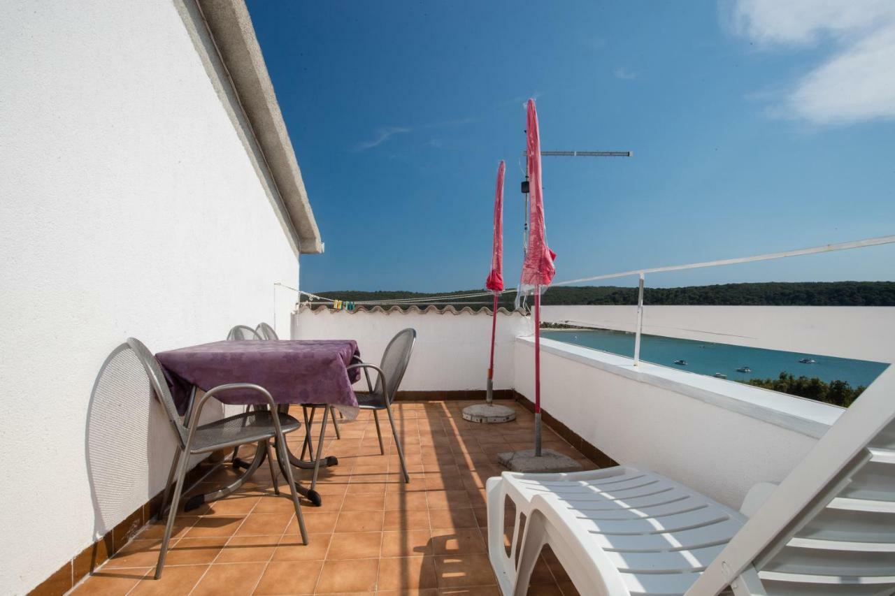 Apartments Renata Кампор Экстерьер фото